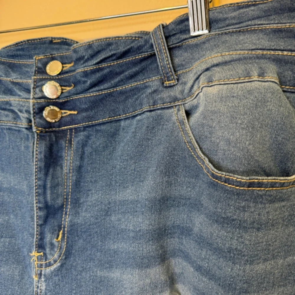 SHEIN | Plus Size Factory Distressed High Rise Stretchy Skinny Jeans